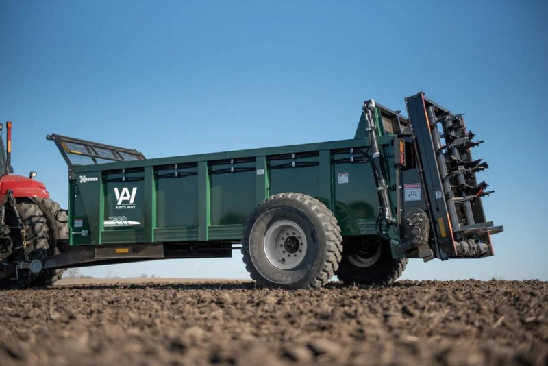Art's Way Vertical Beater Spreader, Trailed