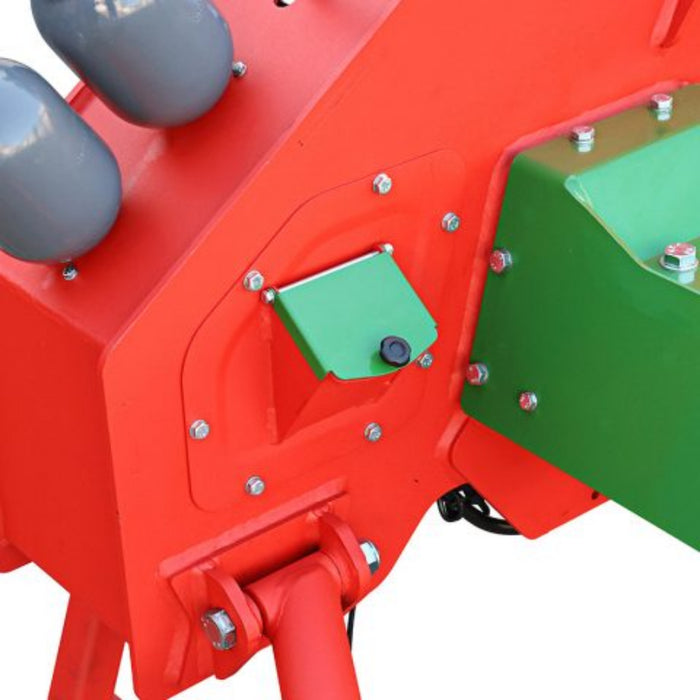 Gearbox housing and protective cover detail on Enorossi DMP pendulum disc mower with conditioner