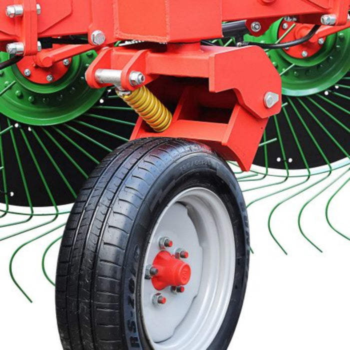 Enorossi MASTER RAKE wheel rake axle and tire detail