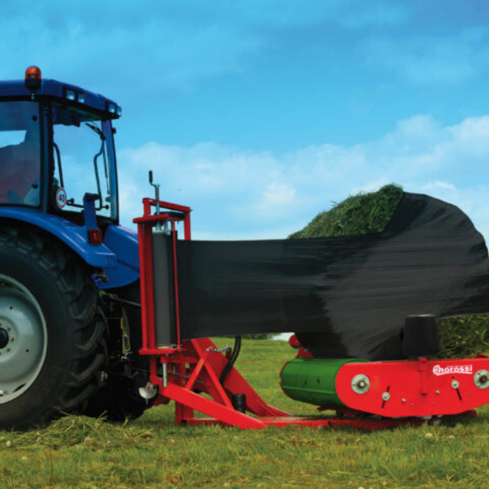 Enorossi BW mounted bale wrapper ready for next bale wrapping cycle