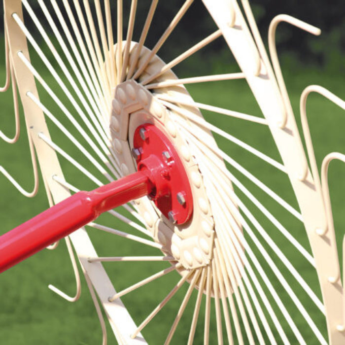 Close-up of Enorossi wheel rake tine assembly