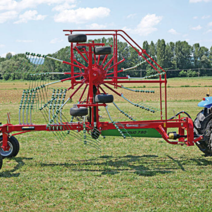Enorossi ENODUO 780 double rotary hay rake in transport position