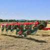 Enorossi MAXIMUS wheel rake working in dry hay conditions