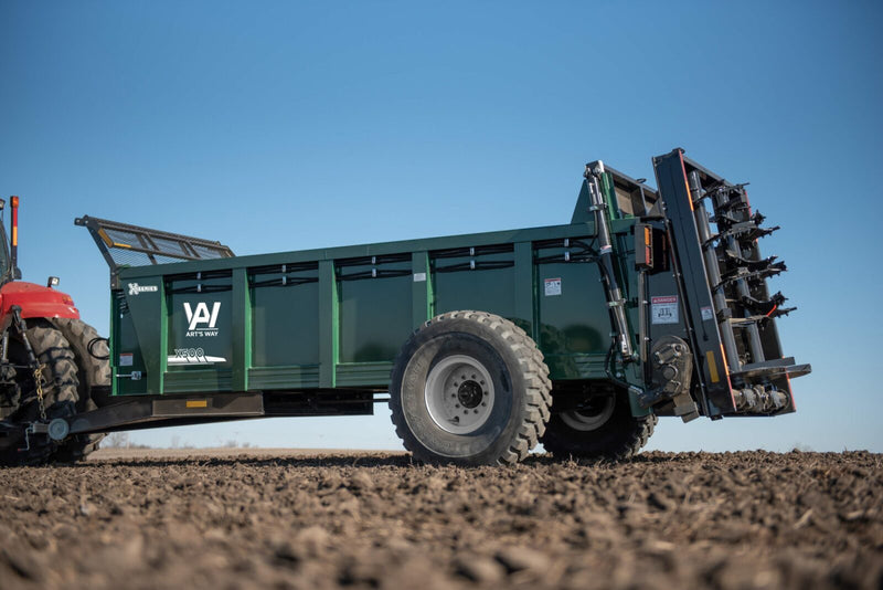 Art's Way Vertical Beater Spreader, Trailed